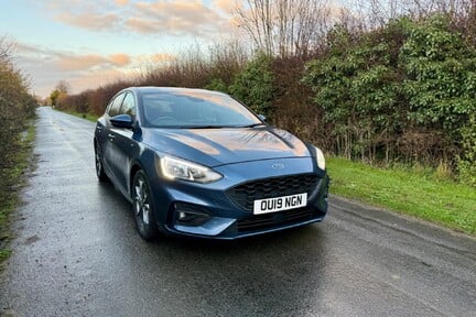 Ford Focus ST-LINE 1