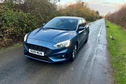 Ford Focus ST-LINE 5