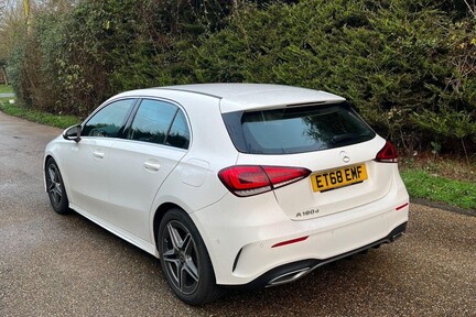 Mercedes-Benz A Class A 180 D AMG LINE EXECUTIVE 2