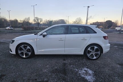 Audi A3 TFSI SPORT 2