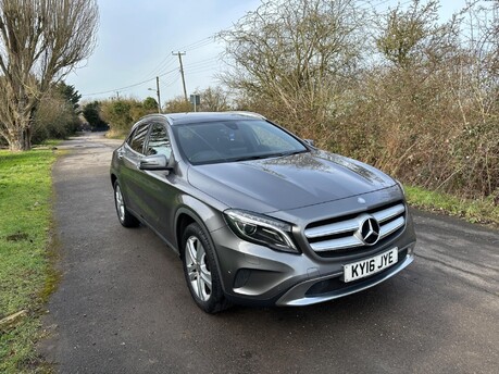 Mercedes-Benz GLA GLA 200 D SPORT PREMIUM PLUS