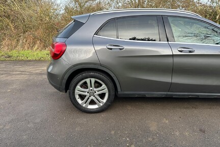 Mercedes-Benz GLA GLA 200 D SPORT PREMIUM PLUS 11