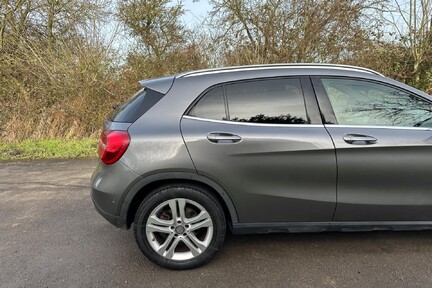 Mercedes-Benz GLA GLA 200 D SPORT PREMIUM PLUS 13