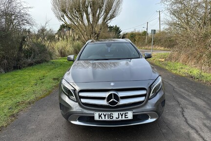 Mercedes-Benz GLA GLA 200 D SPORT PREMIUM PLUS 14