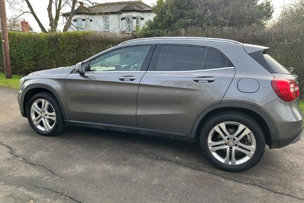 Mercedes-Benz GLA GLA 200 D SPORT PREMIUM PLUS 20