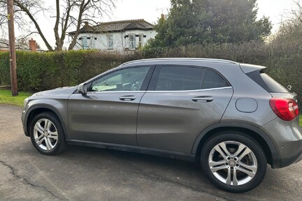 Mercedes-Benz GLA GLA 200 D SPORT PREMIUM PLUS 21