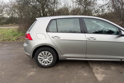 Volkswagen Golf S TSI BLUEMOTION TECHNOLOGY 18