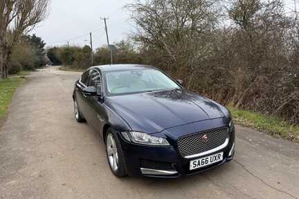 Jaguar XF PORTFOLIO 1