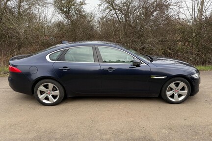 Jaguar XF PORTFOLIO 4