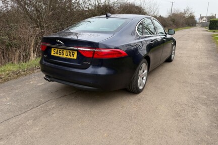 Jaguar XF PORTFOLIO 11