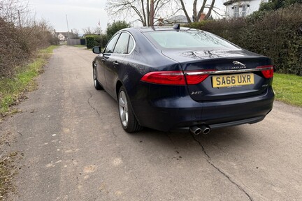 Jaguar XF PORTFOLIO 16