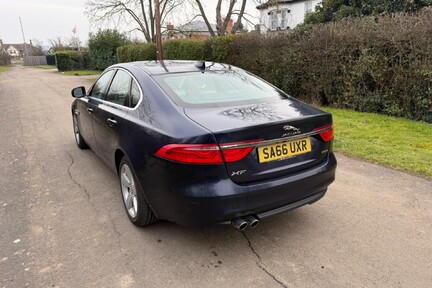 Jaguar XF PORTFOLIO 17