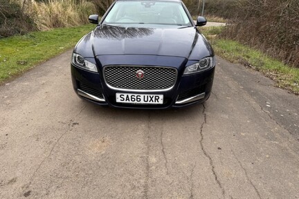 Jaguar XF PORTFOLIO 22