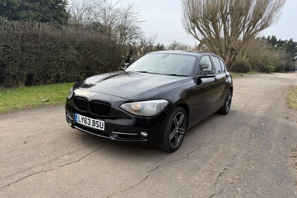 BMW 1 Series 116I SPORT 6