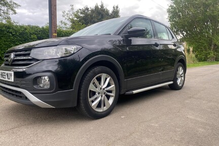 Volkswagen T-Cross SE TSI 3