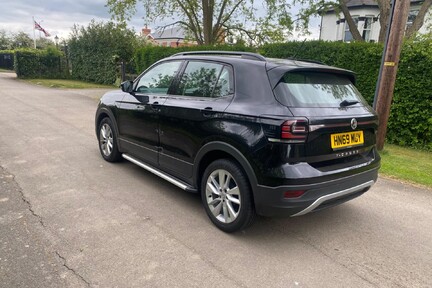 Volkswagen T-Cross SE TSI 5