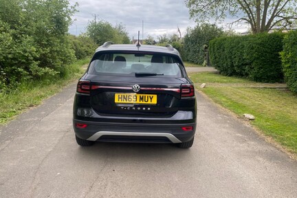 Volkswagen T-Cross SE TSI 6