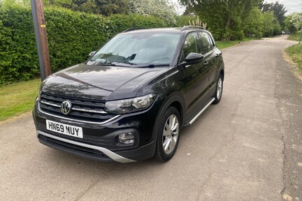 Volkswagen T-Cross SE TSI 8