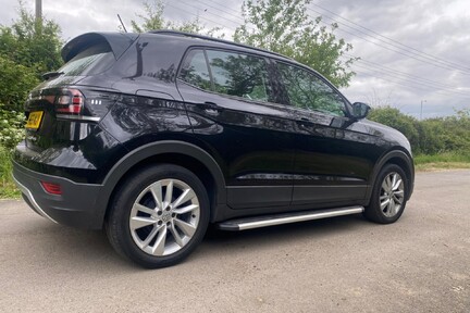Volkswagen T-Cross SE TSI 9