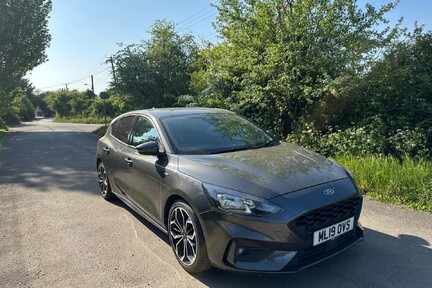 Ford Focus ST-LINE X 1
