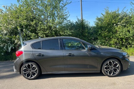 Ford Focus ST-LINE X 7