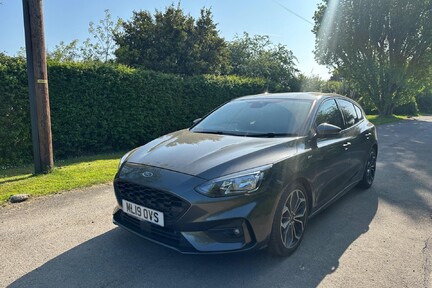 Ford Focus ST-LINE X 15