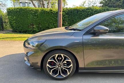 Ford Focus ST-LINE X 16