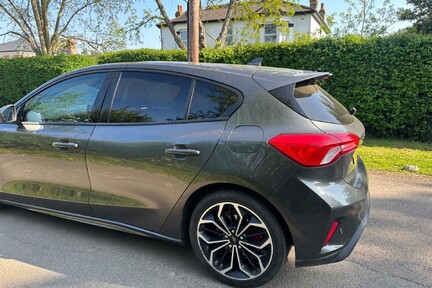 Ford Focus ST-LINE X 18
