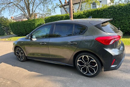 Ford Focus ST-LINE X 23