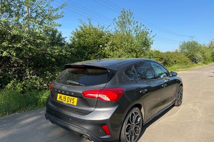 Ford Focus ST-LINE X 28