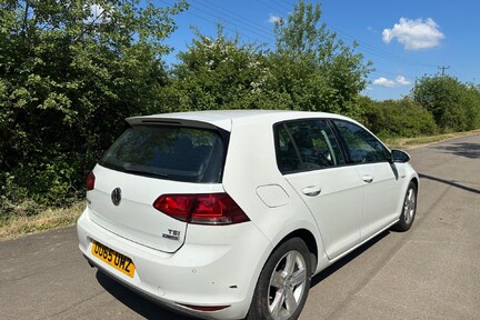 Volkswagen Golf MATCH TSI BLUEMOTION 27