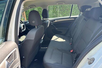 Volkswagen Golf MATCH TSI BLUEMOTION 29