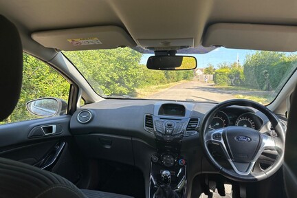 Ford Fiesta ZETEC 9