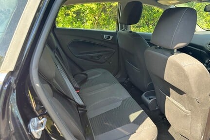 Ford Fiesta ZETEC 10