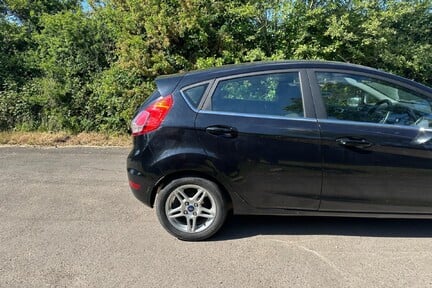 Ford Fiesta ZETEC 15