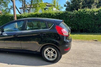 Ford Fiesta ZETEC 19