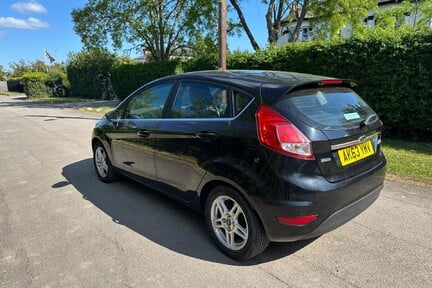 Ford Fiesta ZETEC 24