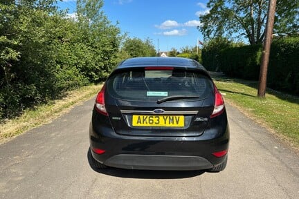 Ford Fiesta ZETEC 26
