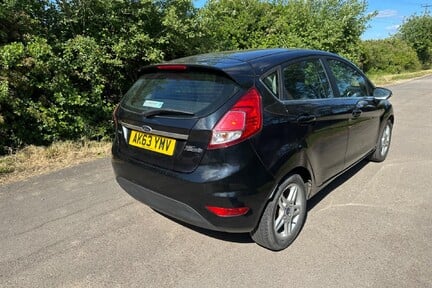 Ford Fiesta ZETEC 29
