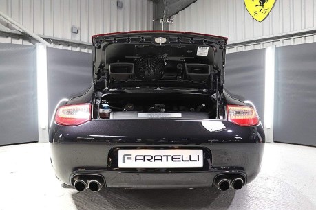 Porsche 911 CARRERA 4 31