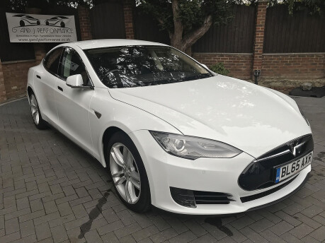 Tesla Model S 85D 1