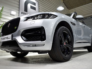 Jaguar F-Pace 2.0 i R-Sport (AWD) 3