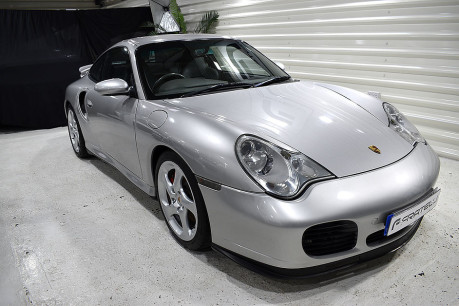 Porsche 911 3.6 996 Turbo 1