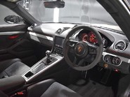 Porsche 718 Cayman CAYMAN GT4 67