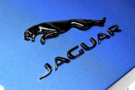 Jaguar F-Type I4 R-DYNAMIC 22