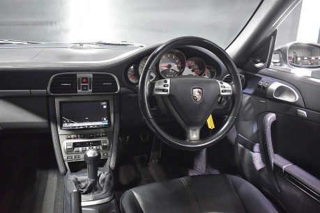 Porsche 911 CARRERA 2 S 35