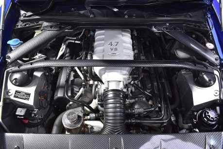 Aston Martin Vantage V8 6