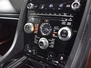 Aston Martin Vantage S V8 ROADSTER 51