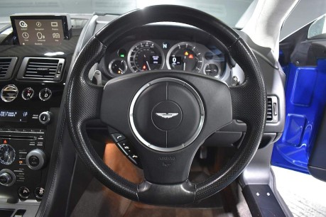Aston Martin Vantage V8 43