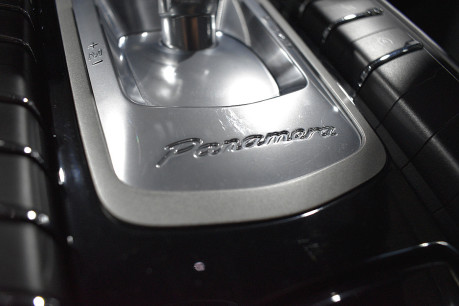 Porsche Panamera Turbo 73